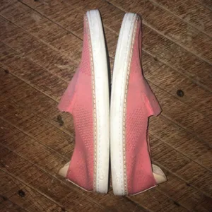 UGG salmon pink 9 slip on loafers thumbnail 4