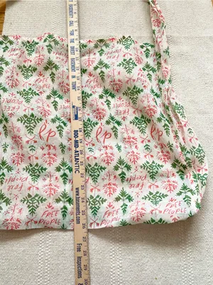 Free People Large Cloth Reusable Bag Christmas Theme Mistletoe NEW thumbnail 4