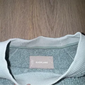 Everlane Renew Fleece Green Sweatshirt - Size Small thumbnail 2