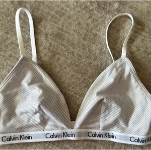 Calvin Klein Bralette Triangle thumbnail 1
