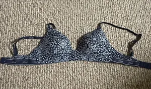PINK Victoria's Secret Bra thumbnail 1