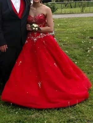 Prom Dress Red Size 4 thumbnail 2