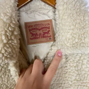 Levi’s Ex-Boyfriend Sherpa Trucker‎ Jacket Size Xsmall thumbnail 4