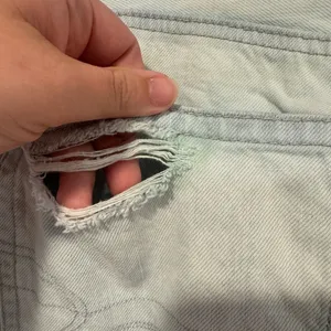 American eagle 90s boyfriend distressed denim‎ short thumbnail 5
