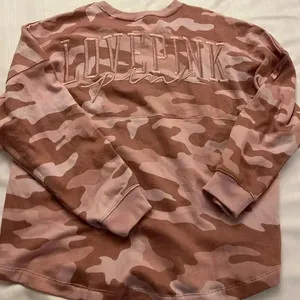 NWT VS Victoria’s Secret Pink Varsity Crew Sweatshirt Camo Pink thumbnail 4