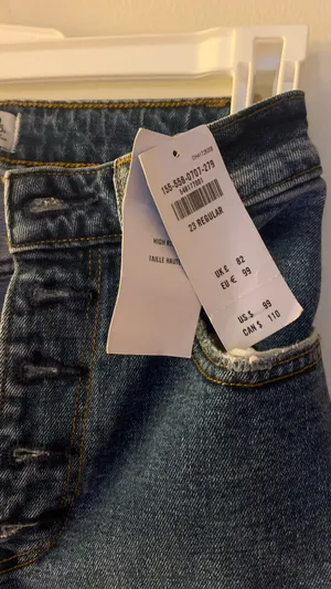 Abercrombie & Fitch "The Mom" high-rise jeans thumbnail 4