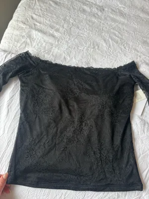 Abercrombie Off-The-Shoulder lace Top thumbnail 2