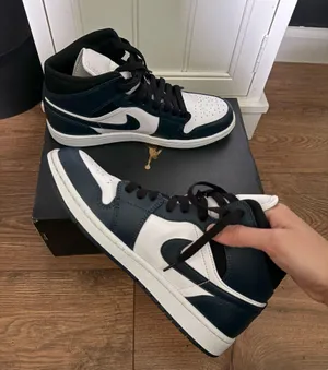 Air Jordan 1 Mid Nike Men’s thumbnail 1
