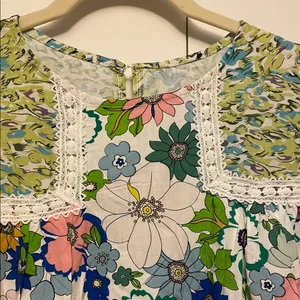 Blue and Pink Boxy Bib Collar Blouse thumbnail 4
