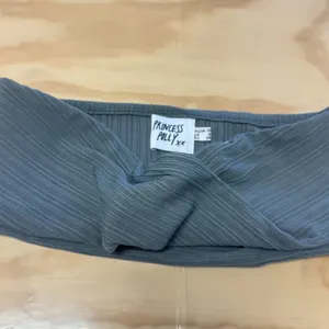 Princess Polly Ribbed Twist Front Tube Top Grey Bandeau US 6 Party‎ Minimalist thumbnail 3