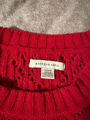 American Eagle Red knit sweater thumbnail 2