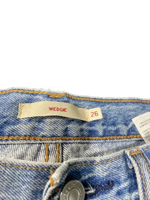 Levi’s Premium Denim Wedgie Jeans Blue Size 26 Straight Leg Minimalist Preppy thumbnail 3