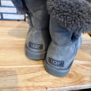 Ugg‎ Bailey Button Gray Boots Size 9-9.5? thumbnail 6