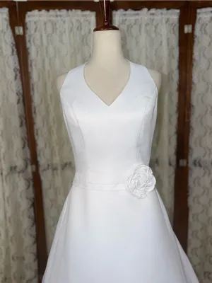 Pretty Vintage Y2K St. Tropez Halter Wedding Gown thumbnail 2