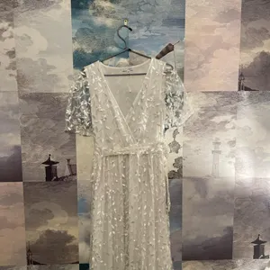 Baltic Born Katya White Embroidered Floral Maxi Dress M Wrap Bridal Maternity thumbnail 2