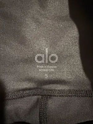 Alo Yoga 7" High-Waist Biker Short - Small thumbnail 4