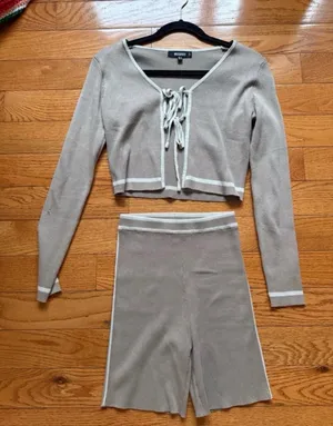 Brown Missguided 2 piece cardigan shorts set size small thumbnail 1