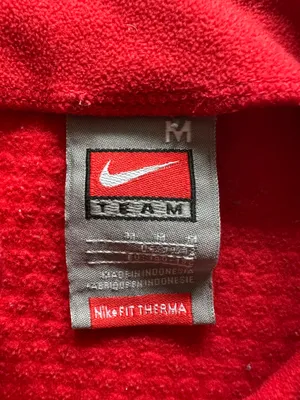 Red Nike Dri-Fit fleece Pullover  thumbnail 3
