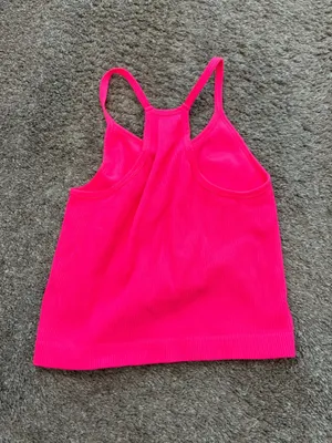 Hot Pink Tank Size M thumbnail 2