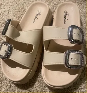 New Without Tag Beige Rubber Ssndals Size 6.5 thumbnail 1