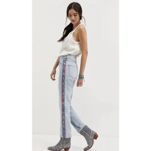Anthropologie pilcro women's The‎ Vintage straight jean Size 30 Southwestern thumbnail 2