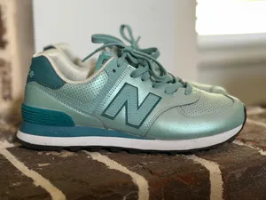 New Balance 574 Women’s Sneakers 7 thumbnail 2
