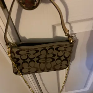 Preloved UGO Valentino small‎ handbag thumbnail 6