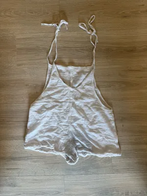 Cover-Up Abercrombie thumbnail 3