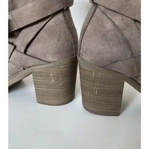 A New Day Target Boots Faux Fur Lined Heeled Booties Shoes Woman’s Size 6 Brown thumbnail 5
