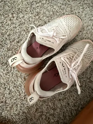 Nike Shoes Women’s thumbnail 3