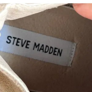 Steve Madden Marceline Taupe Suede Lug Sole Chelsea Ankle Boots Womens 10 thumbnail 6