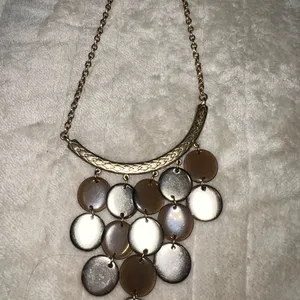Elegant faux Gold and Cream Necklace Set thumbnail 3