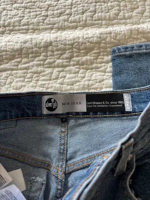 Levi’s Silver Tab Vintage Jeans High-Waisted Mom Jeans thumbnail 3