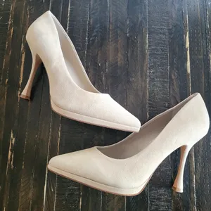 NEW Vince Camuto Puntolis Suede Leather Pumps Women's Size 9 thumbnail 3