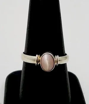 Vintage Sterling Silver Lilac Cabochon Cats Eye Ring thumbnail 1