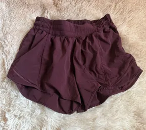 Lululemon Shorts Hotty Hot thumbnail 1