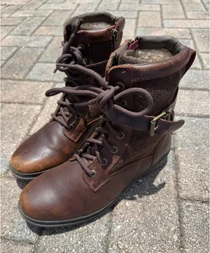UGG Women's Kesey Waterproof Boots Size 8 thumbnail 1