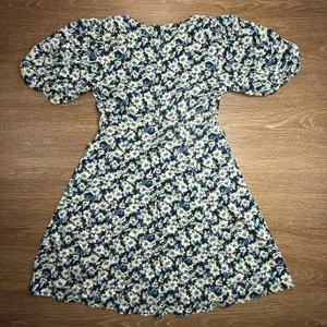 Motel Floral Mini Dress Womens XS Blue Black Puff Sleeve Ruched Cottagecore EUC thumbnail 7