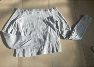 Grey Hollister Top Long Sleeve thumbnail 1