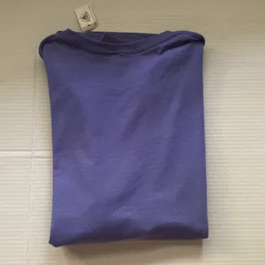 NWT Disney’s Ariel Mermaid lyric gizmo purple t-shirt, size large. thumbnail 5