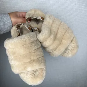 UGG Fluff Yeah Size 6 Slide‎ Slippers Tan Beige Women's Slides Comfort Sandals thumbnail 1