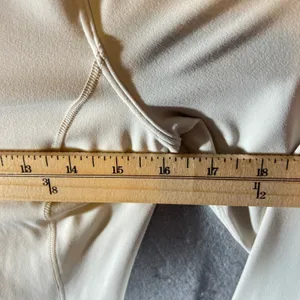 88 |‎ Lululemon Align Long Sleeve Beige Tan VNeck Cropped Womens 4 Balletcore thumbnail 4