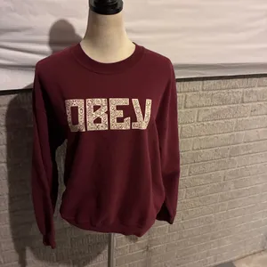 Obey Burgundy Maroon Paisley Logo Crewneck Sweatshirt Womens Medium Streetwear thumbnail 2
