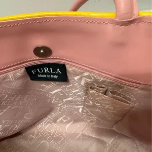 Furla Vintage Y2K Pink & Yellow Bow Tote/Shoulder Bag Elegant Structured Design thumbnail 5