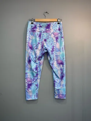 Multicolor Apana Cropped Active Leggings Size M EUC thumbnail 2