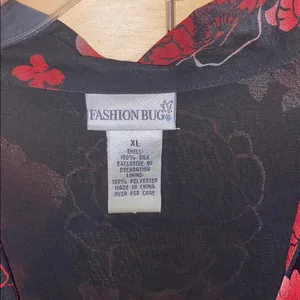 Fashion Bug Flowered Blouse thumbnail 3