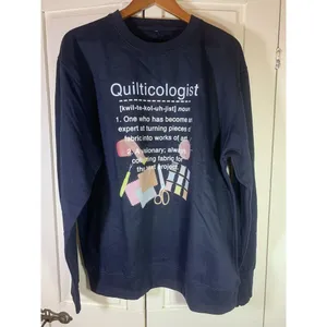 Quilticologist Sweatshirt Womens‎ Large Quilter Granny Cottagecore Comfy thumbnail 3