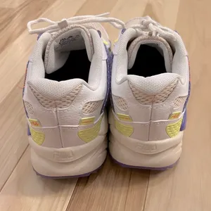 FILA Womens Territory Sneakers Size 8.5 thumbnail 5