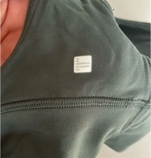 Lululemon Align V-Neck Bra thumbnail 4