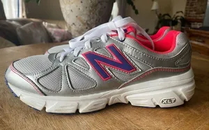 New Balance Women's Shoes XLT Footbed WE 571 Lace Up Gray Pink Sz 8.5 D thumbnail 1
